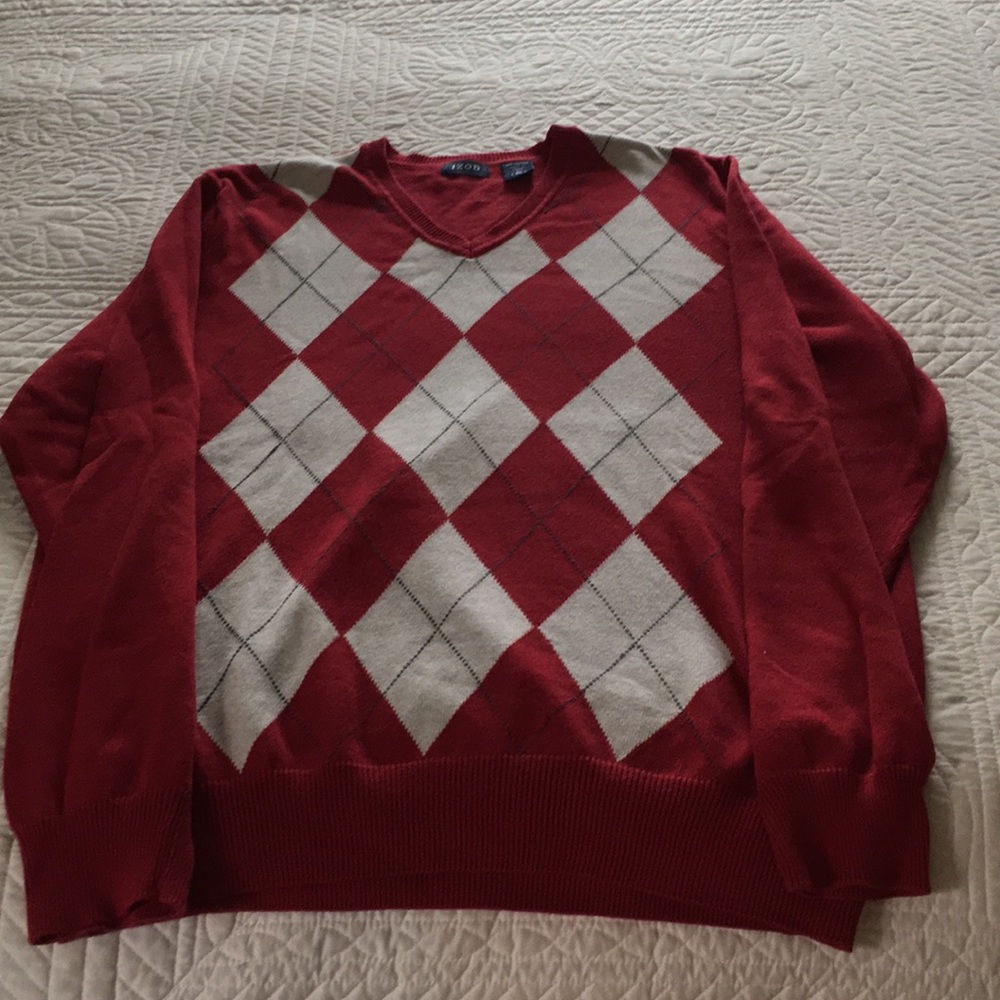 Red Izod Men’s Large Argyle Sweater